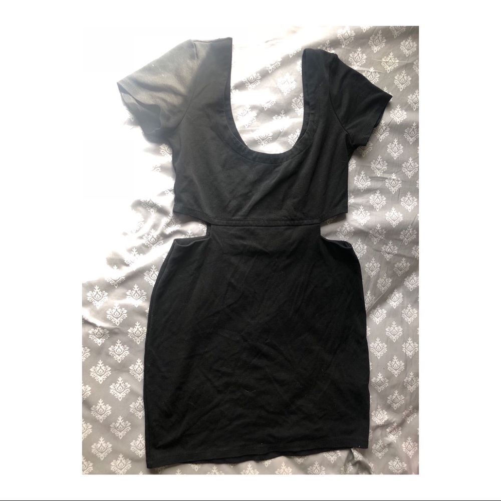 Medium cutout mini dress